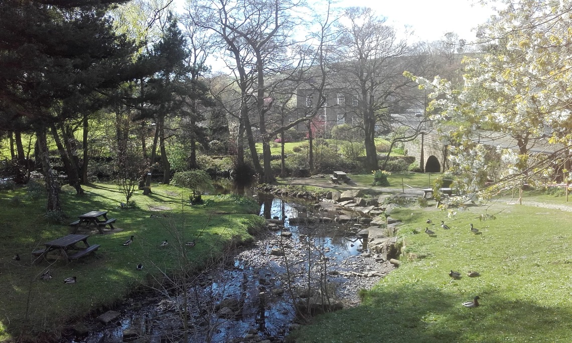 Stocksbridge at Bradfield - village scene April 2017
